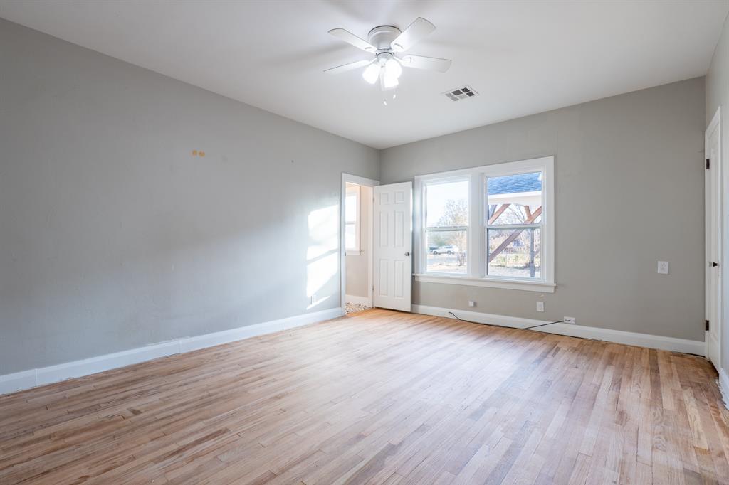 2021 N Broadway Avenue Property Photo 30