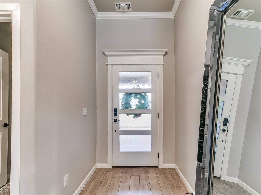 18709 Grove Parkway Property Photo 4