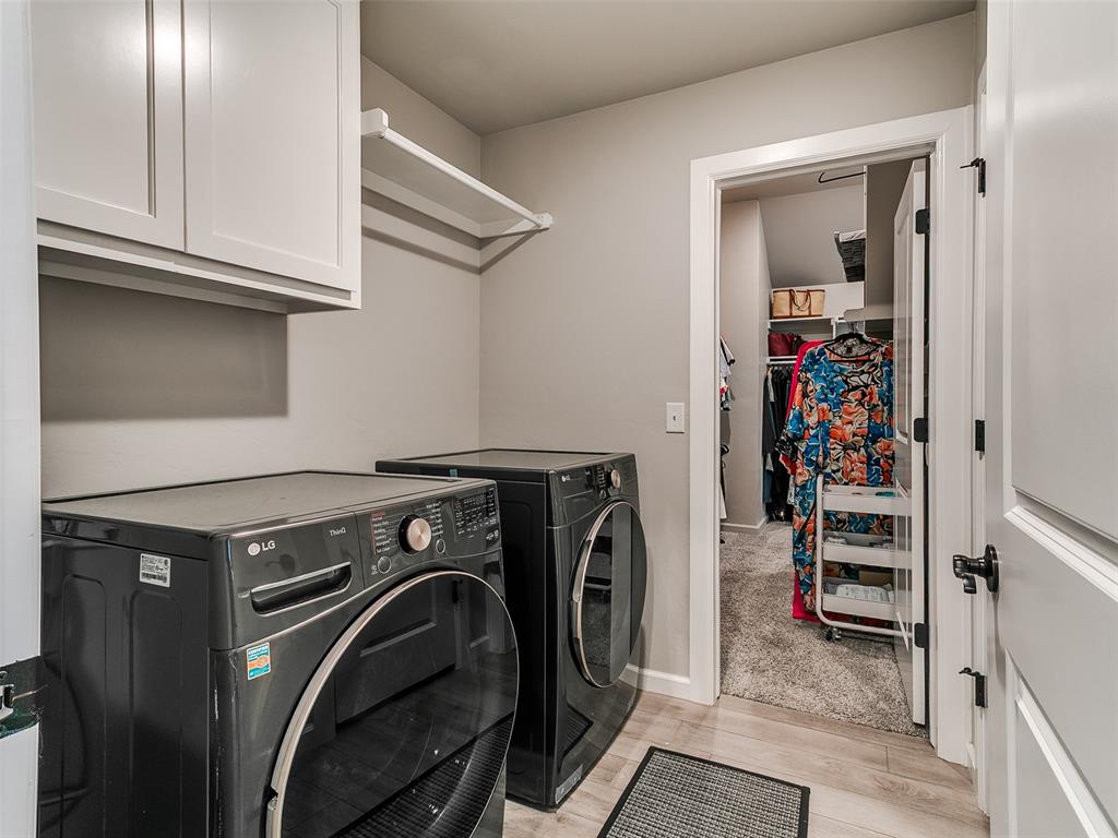 18709 Grove Parkway Property Photo 12