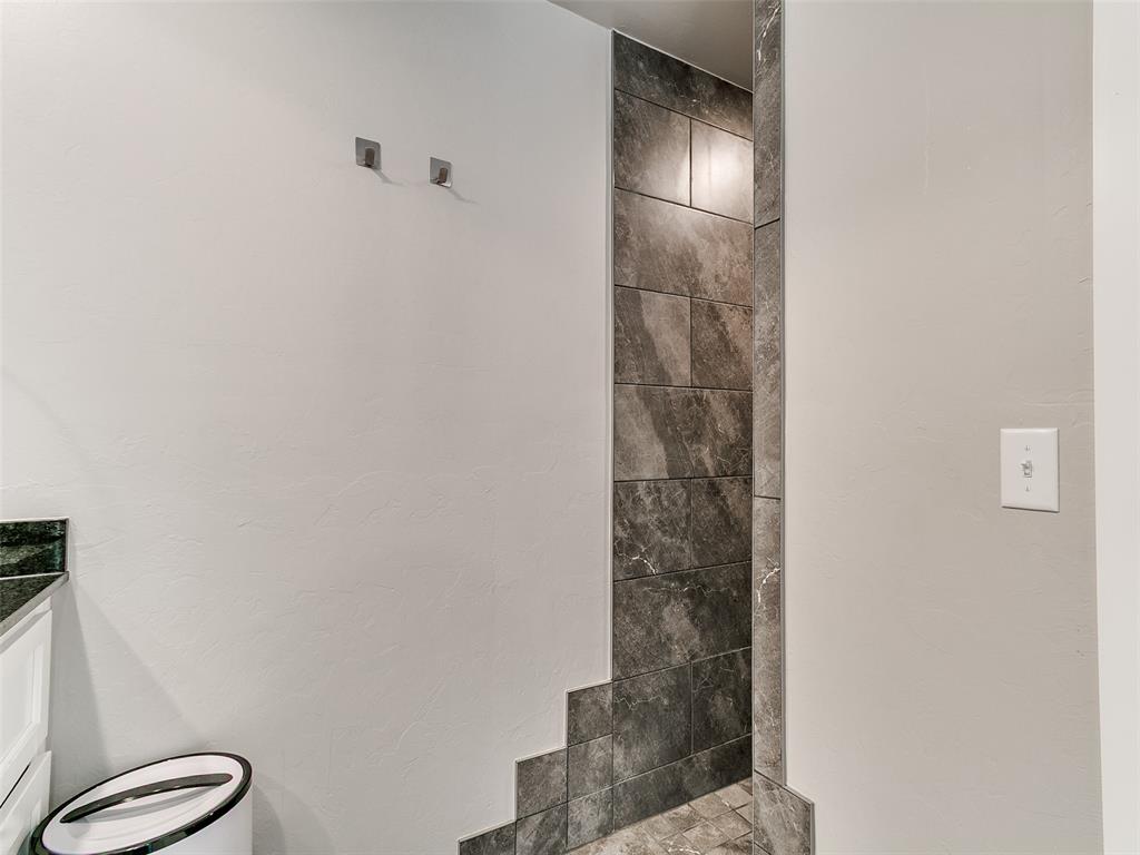 18709 Grove Parkway Property Photo 30