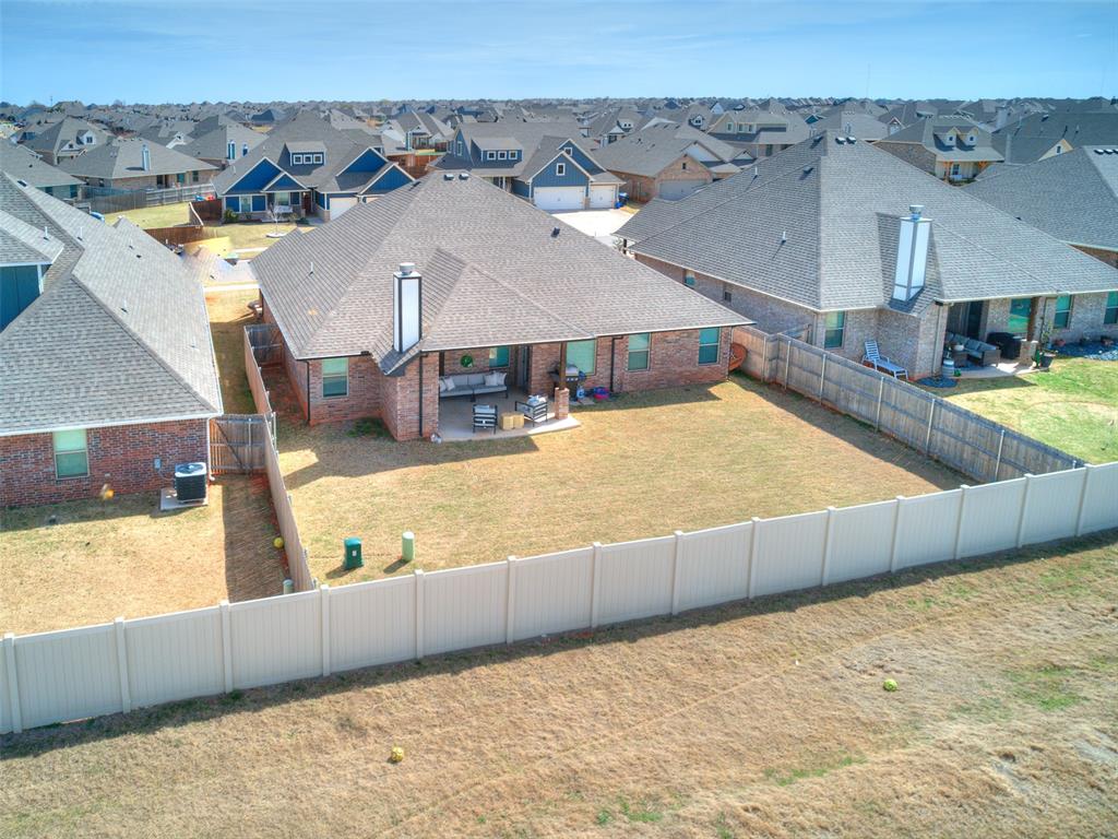 18709 Grove Parkway Property Photo 36