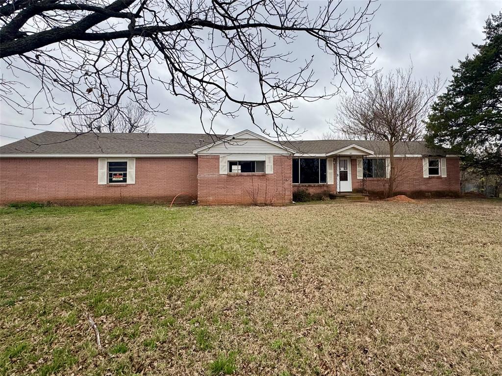 627 Cranton Drive Property Photo 2