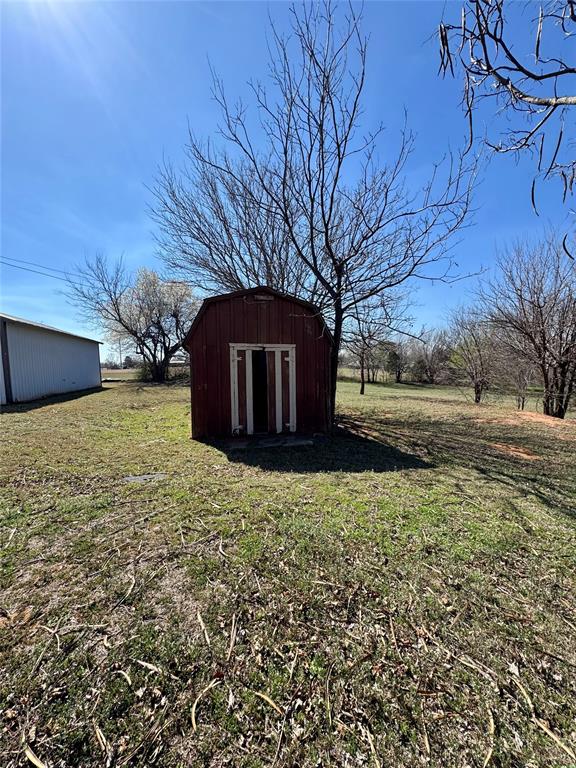 627 Cranton Drive Property Photo 4