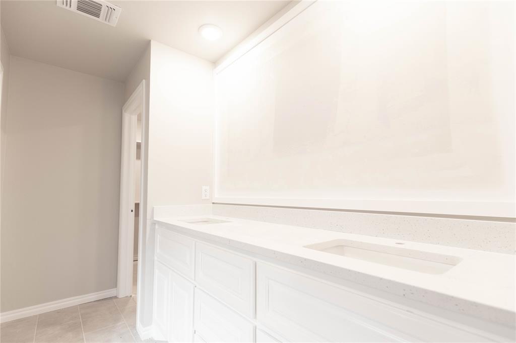 8321 Nw 154th Court Property Photo 10