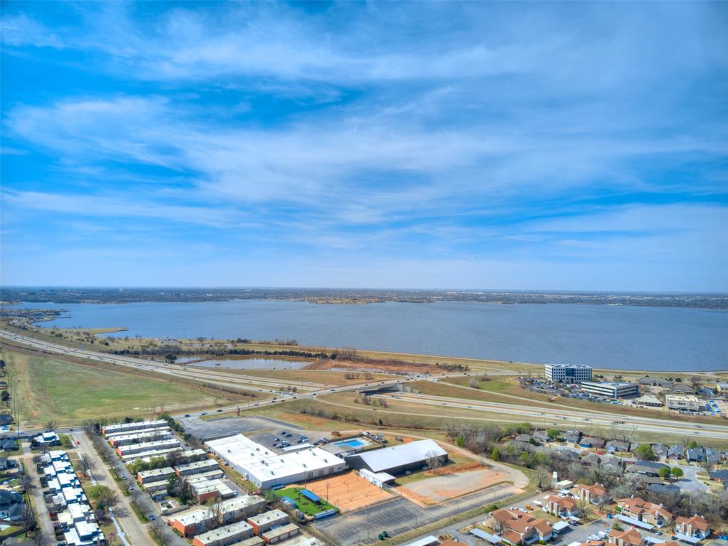 11217 Twisted Oak Road Property Photo 10