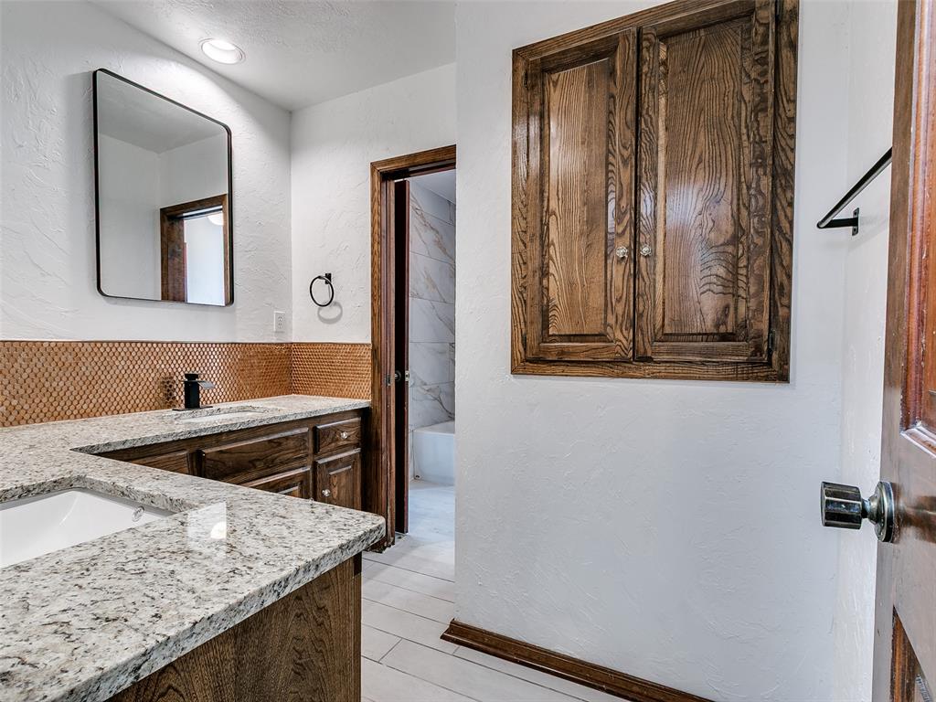 11217 Twisted Oak Road Property Photo 36