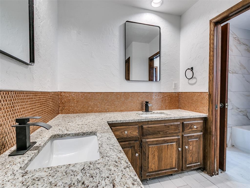 11217 Twisted Oak Road Property Photo 37