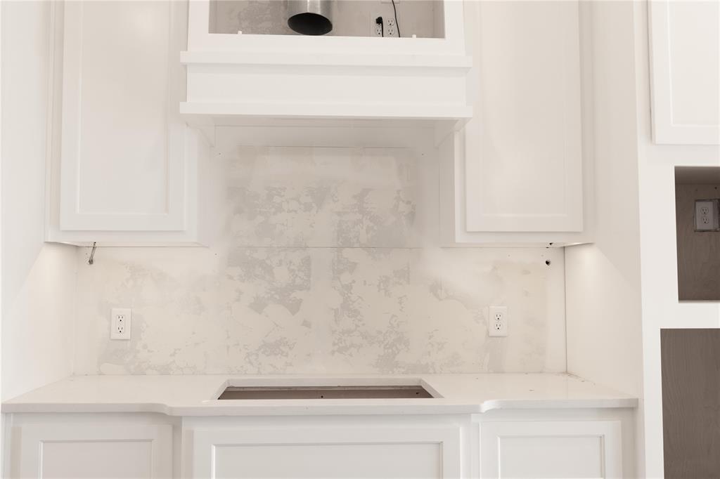 3009 Arbor Hill Drive Property Photo 5