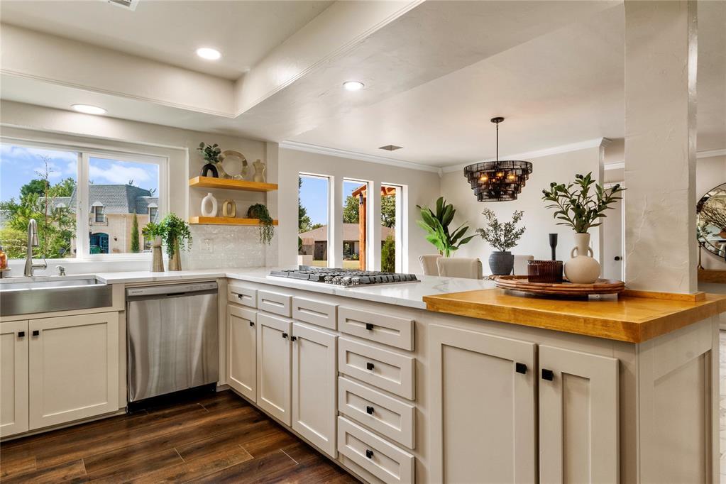 4205 Tamarisk Drive Property Photo 8