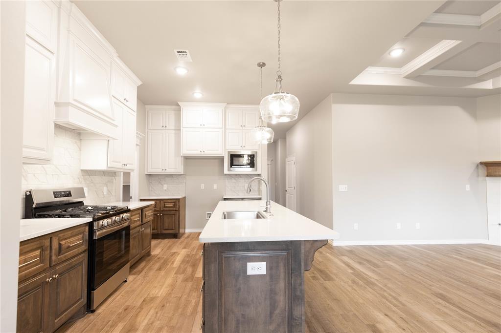 12217 Sw 32nd Place Property Photo 3