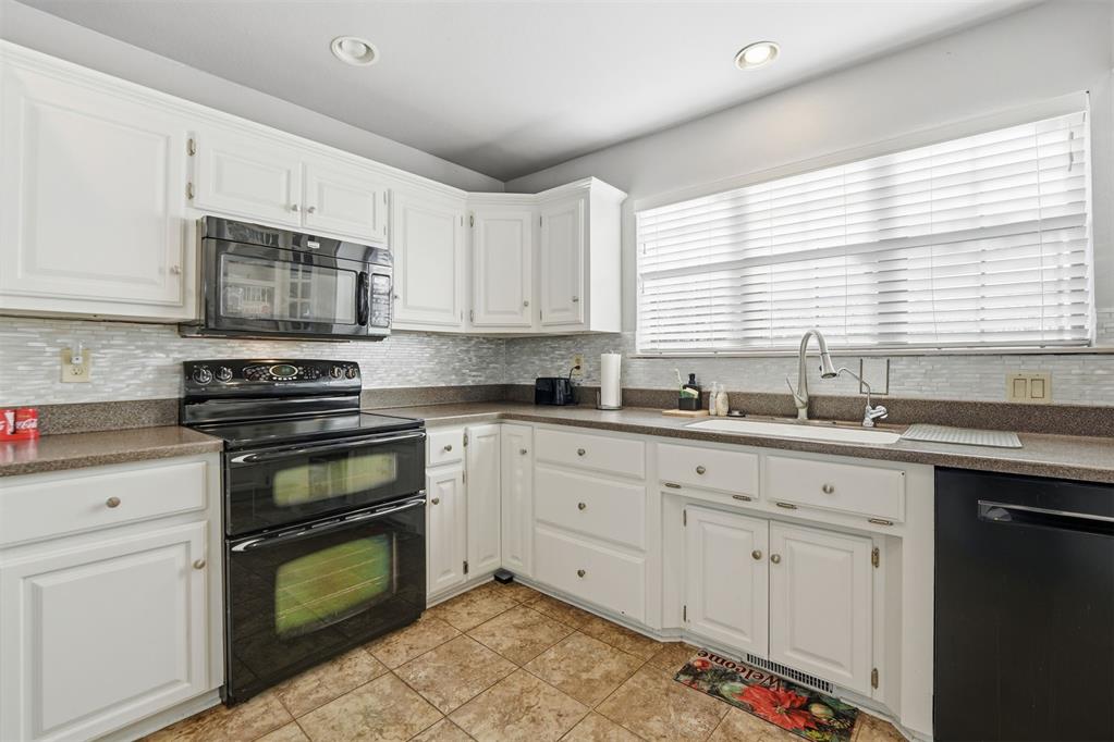 8717 Us Highway 183 Property Photo 19