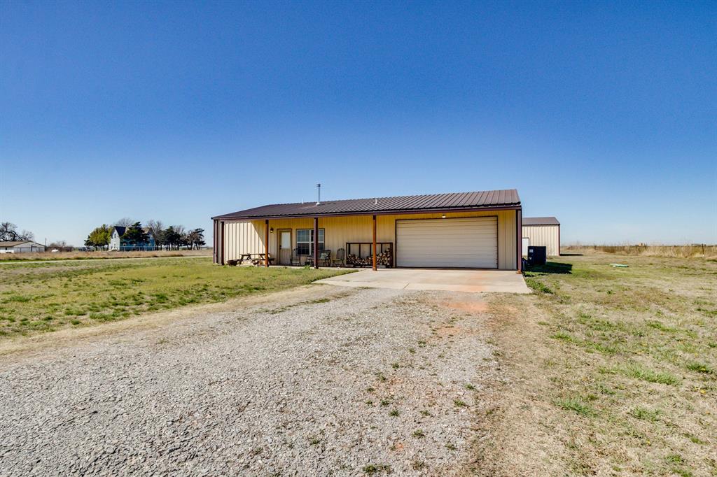 17725 Saddleback Lane Property Photo 4