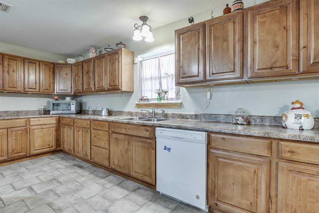 17725 Saddleback Lane Property Photo 6