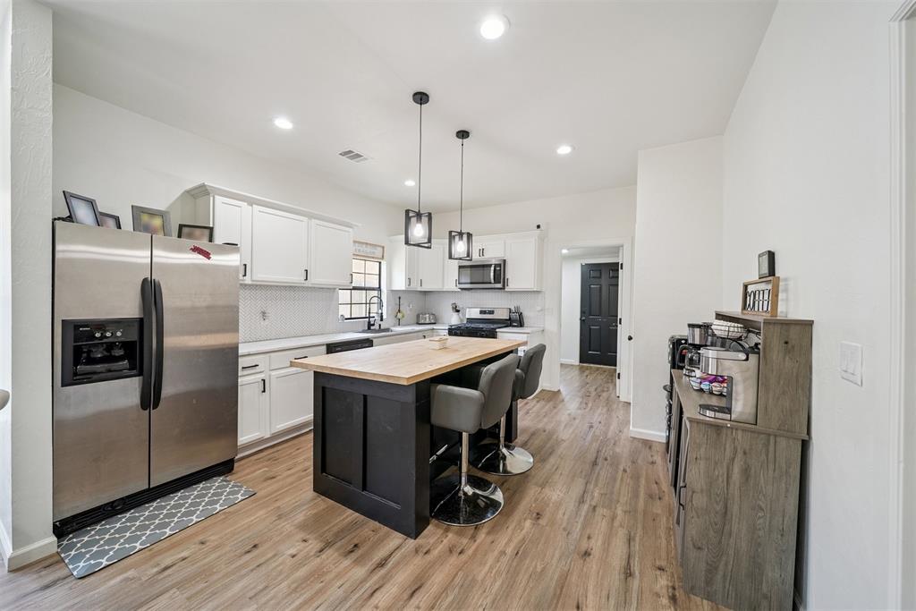 209 Ash Street Property Photo 6