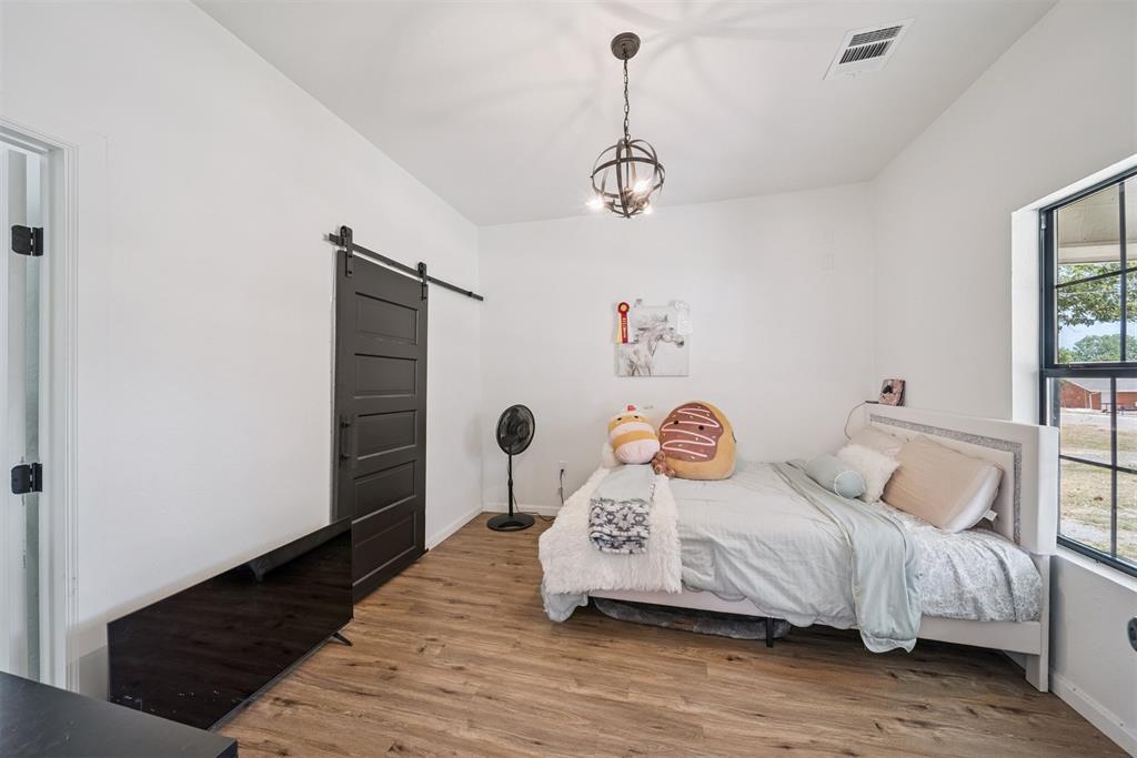 209 Ash Street Property Photo 10