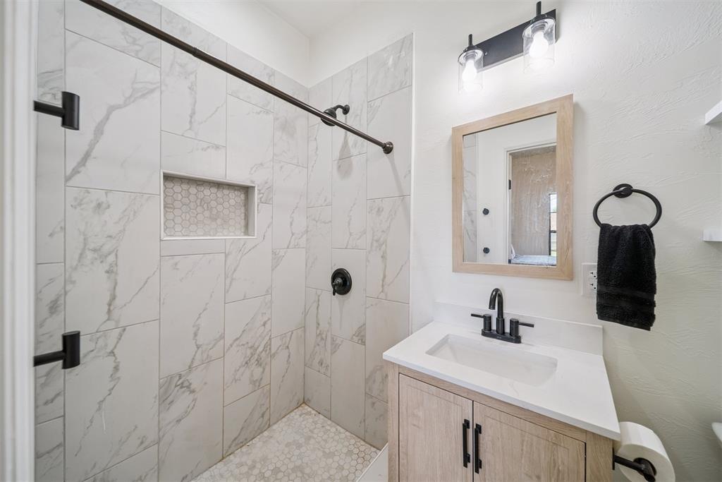 209 Ash Street Property Photo 13