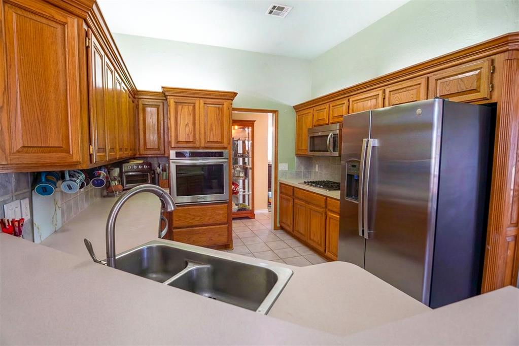 1221 Nw 181st Street Property Photo 8