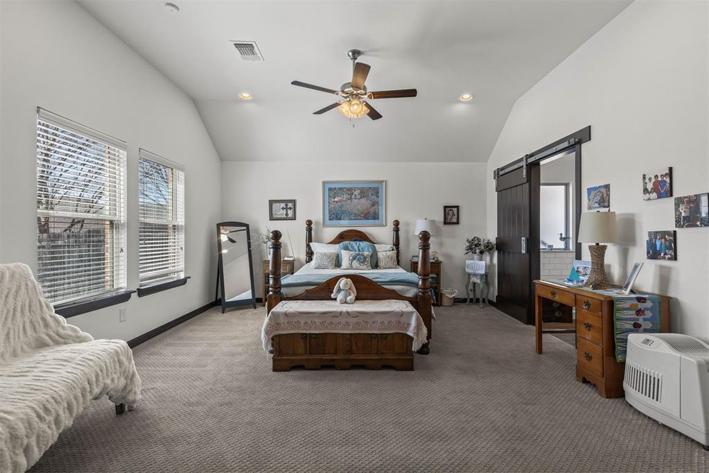 1 Ivory Drive Property Photo 17