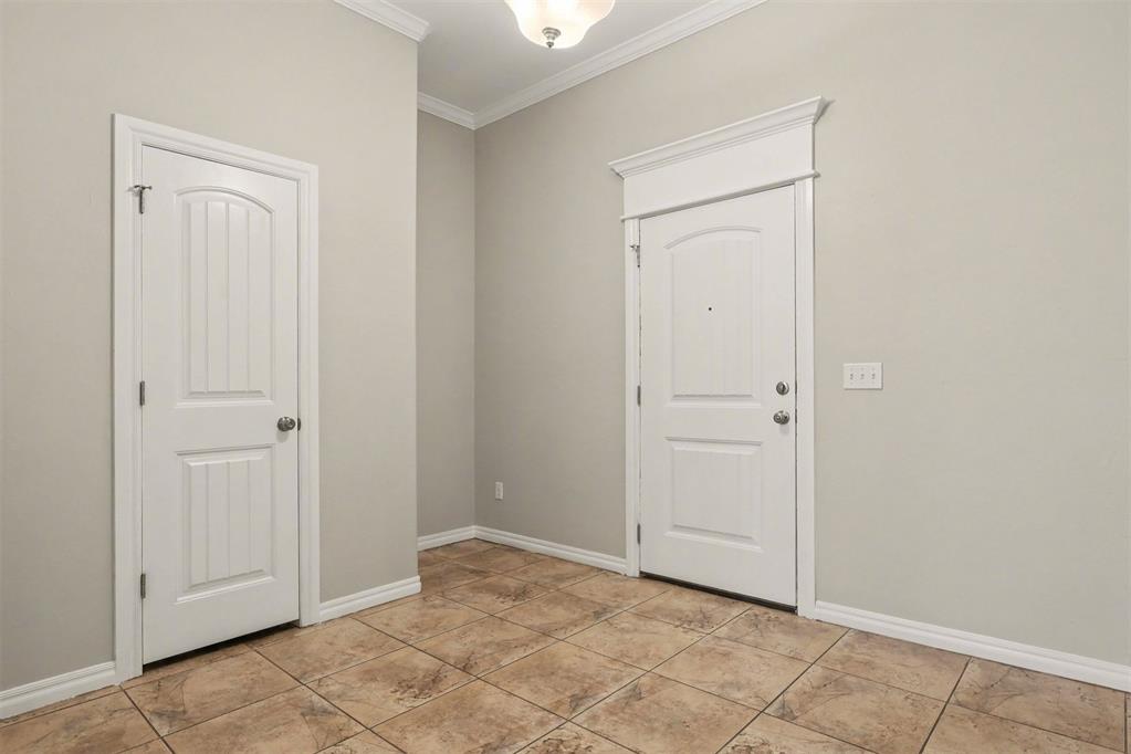 8021 Nw 159th Street Property Photo 11