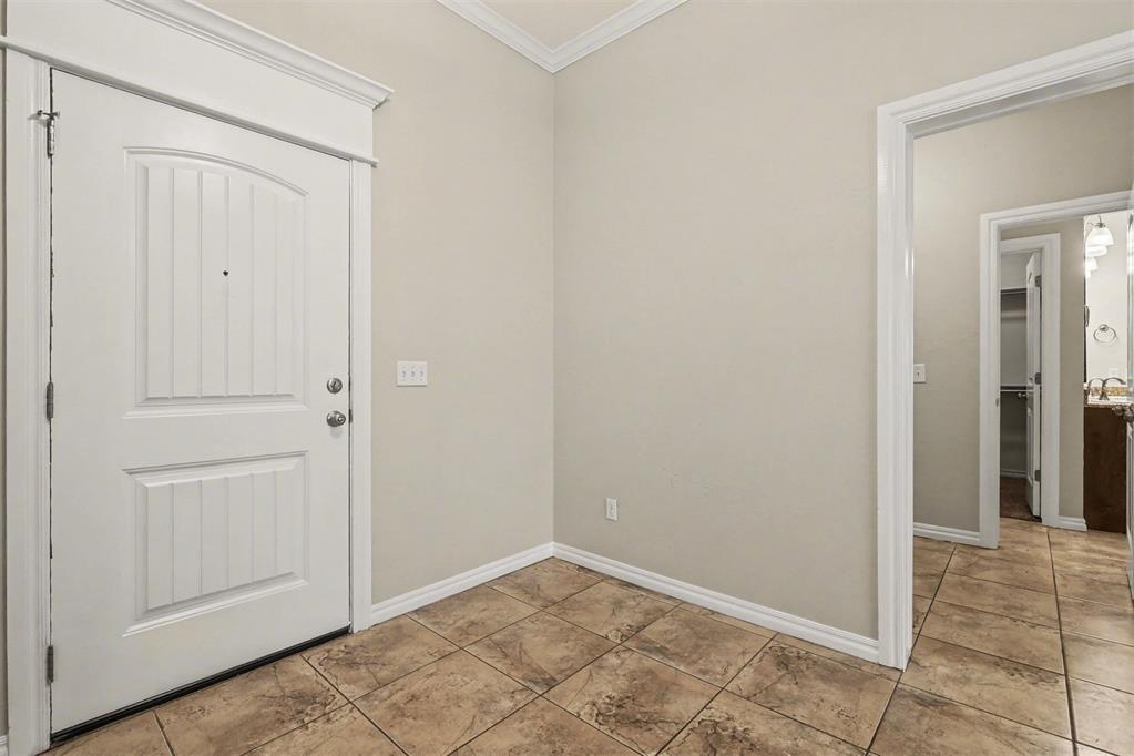 8021 Nw 159th Street Property Photo 12