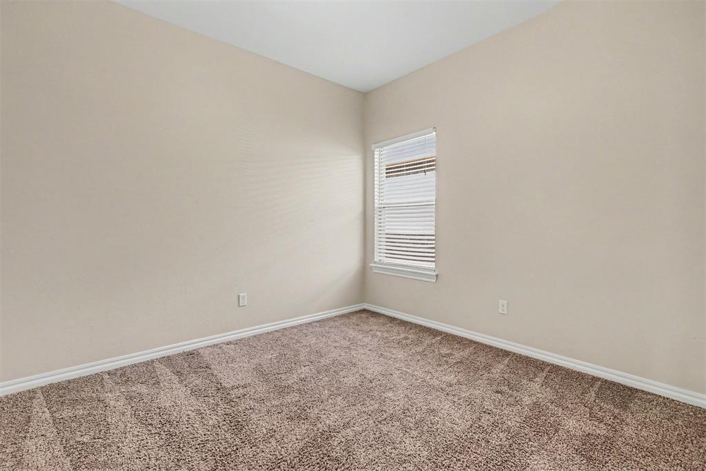 8021 Nw 159th Street Property Photo 20