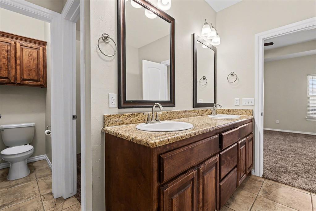 8021 Nw 159th Street Property Photo 28