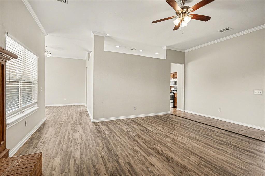 2912 Danielle Terrace Property Photo 8