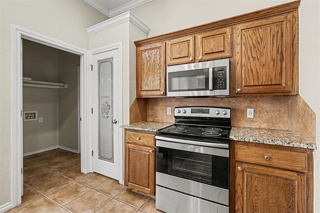 2912 Danielle Terrace Property Photo 14