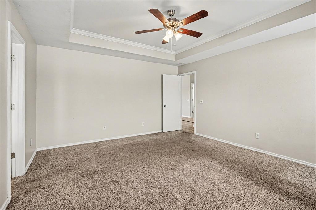2912 Danielle Terrace Property Photo 15