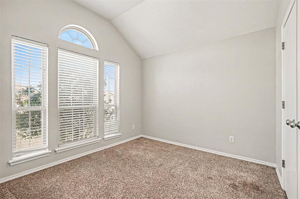 2912 Danielle Terrace Property Photo 21