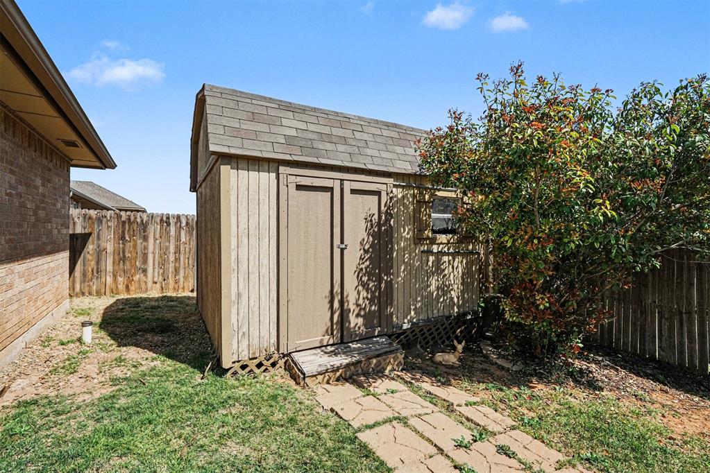 2912 Danielle Terrace Property Photo 27