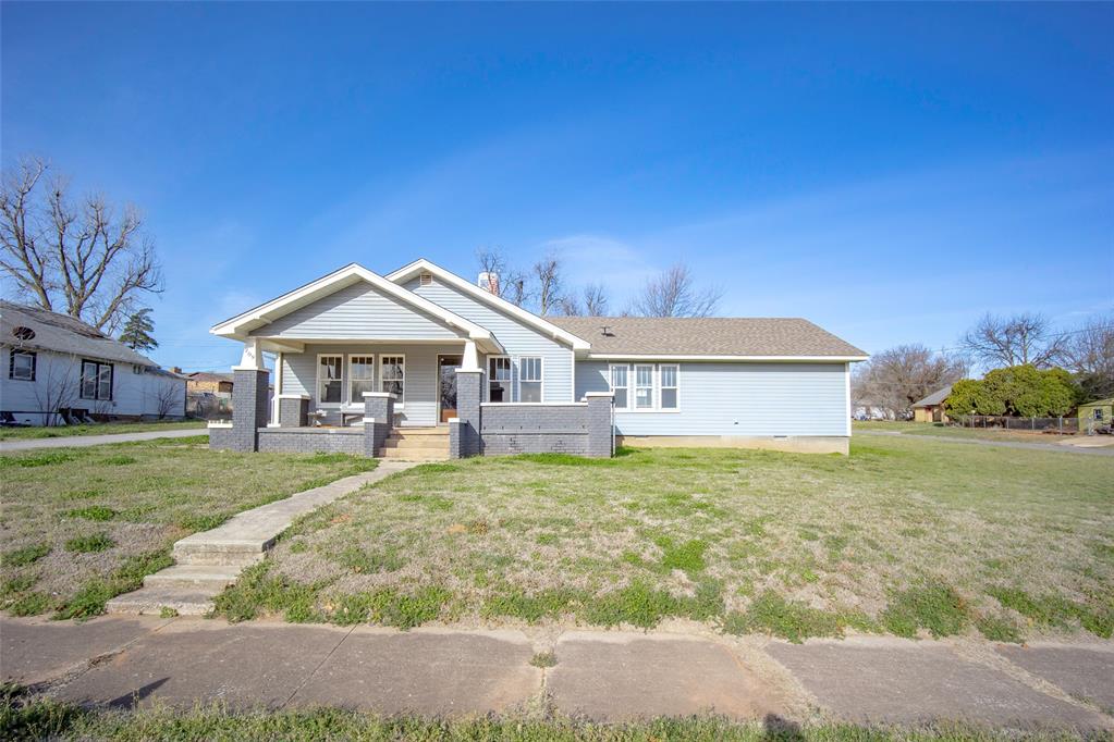 209 N Rush Avenue Property Photo 1