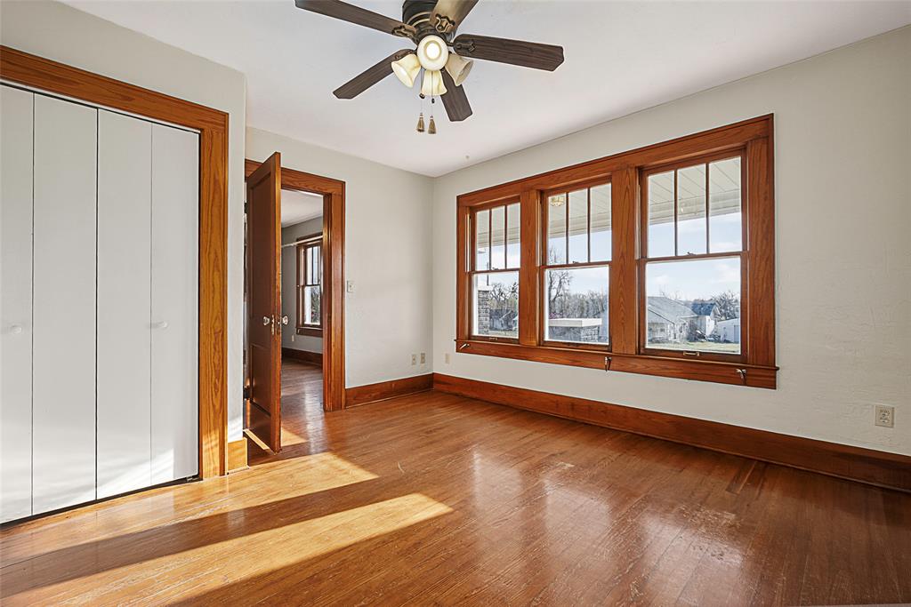 209 N Rush Avenue Property Photo 4