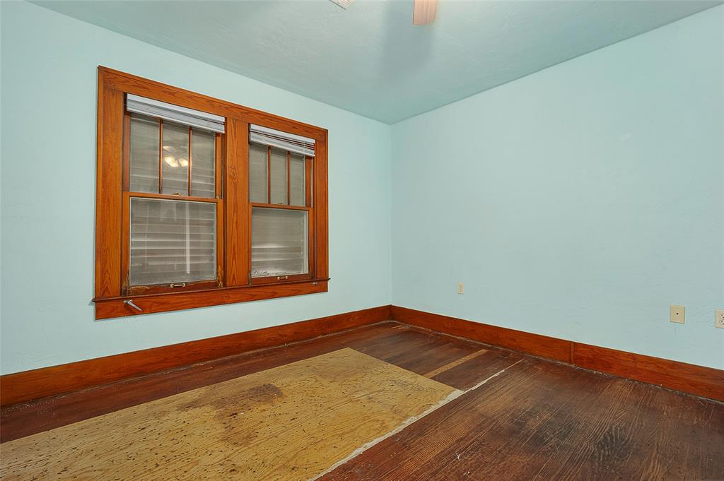 209 N Rush Avenue Property Photo 20