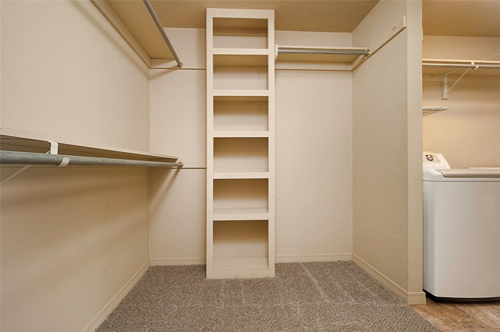 209 N Rush Avenue Property Photo 25