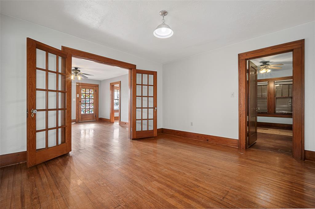 209 N Rush Avenue Property Photo 27