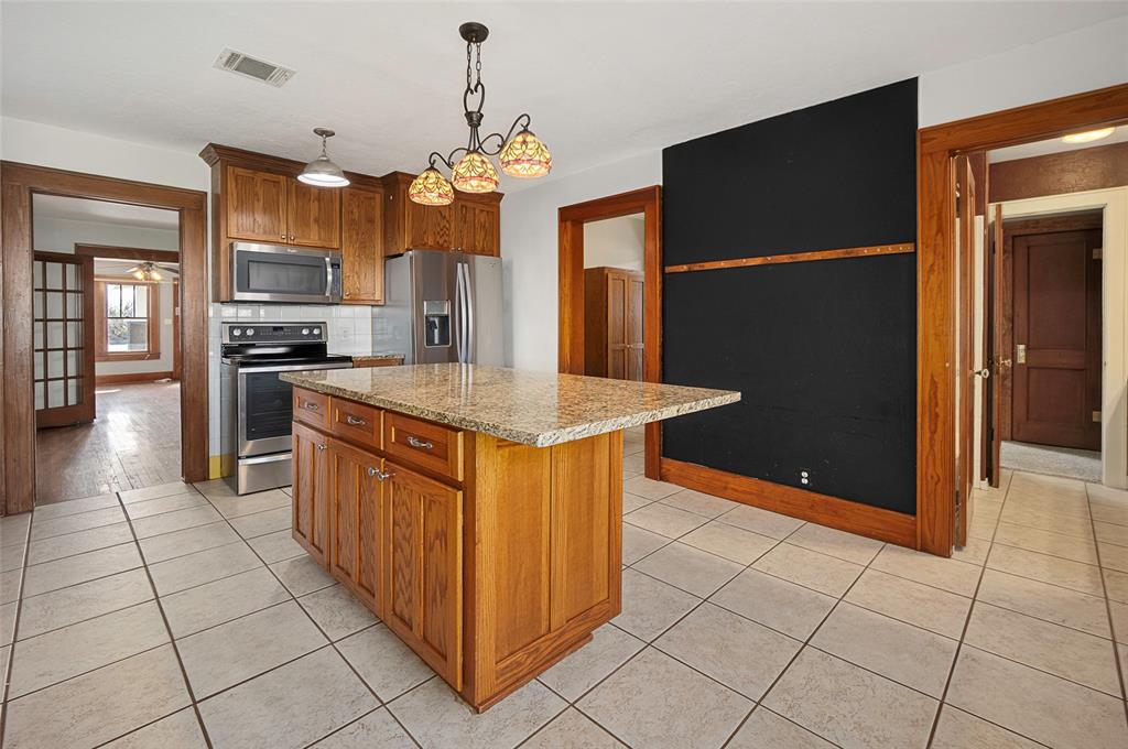 209 N Rush Avenue Property Photo 35