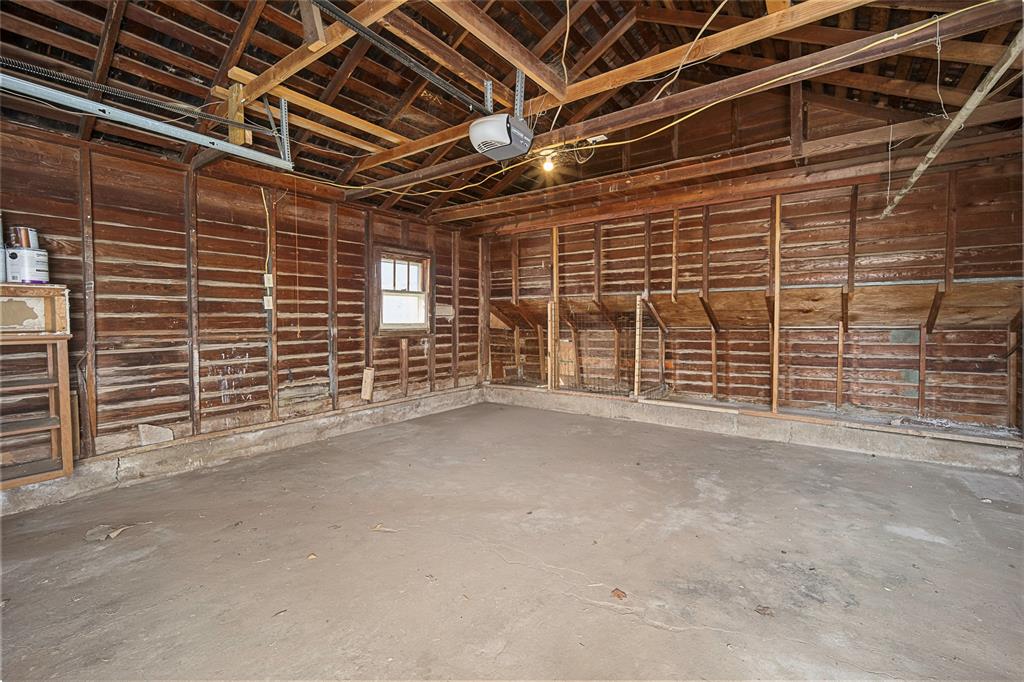 209 N Rush Avenue Property Photo 37