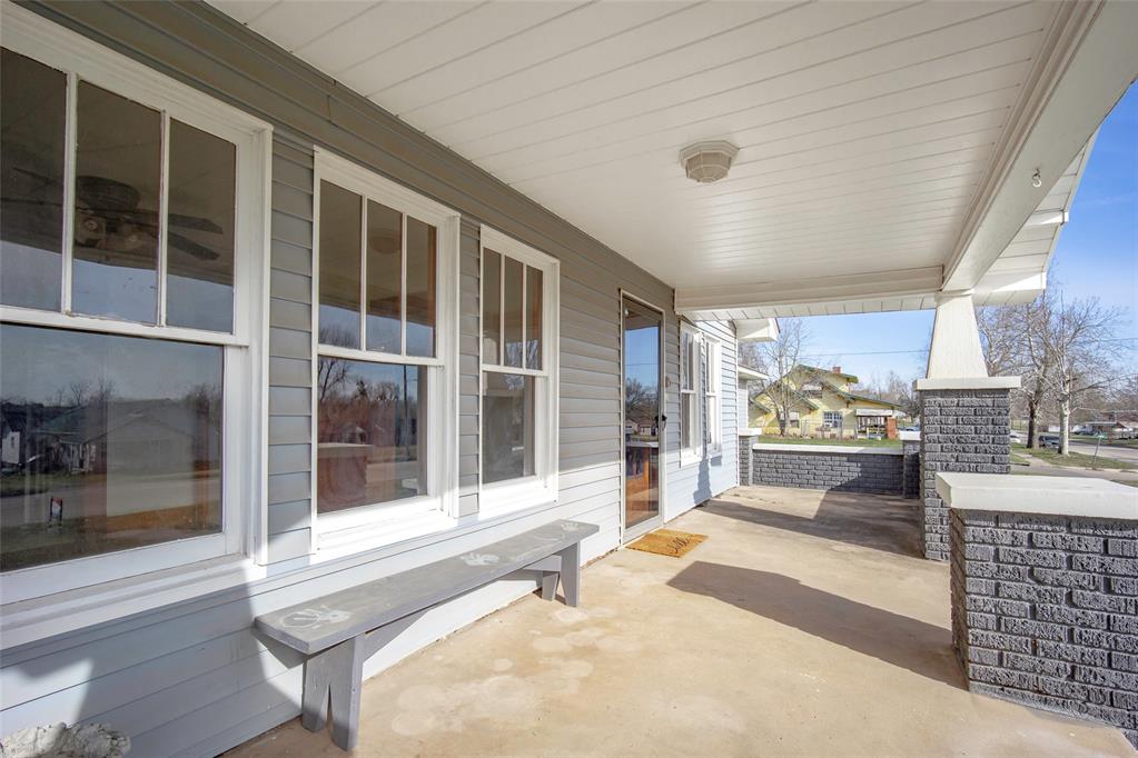 209 N Rush Avenue Property Photo 45