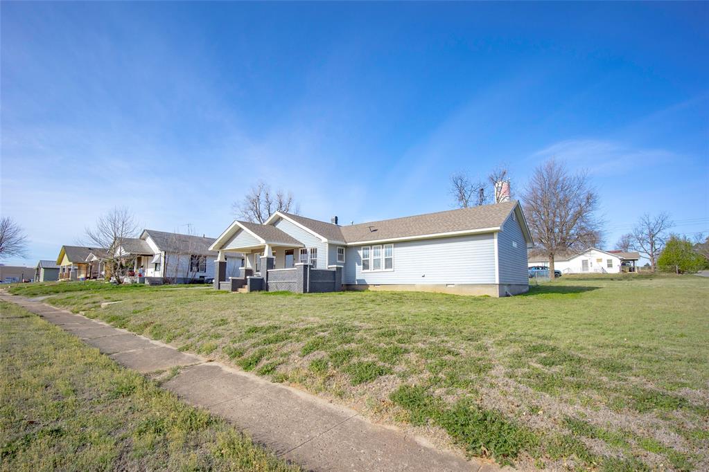 209 N Rush Avenue Property Photo 46