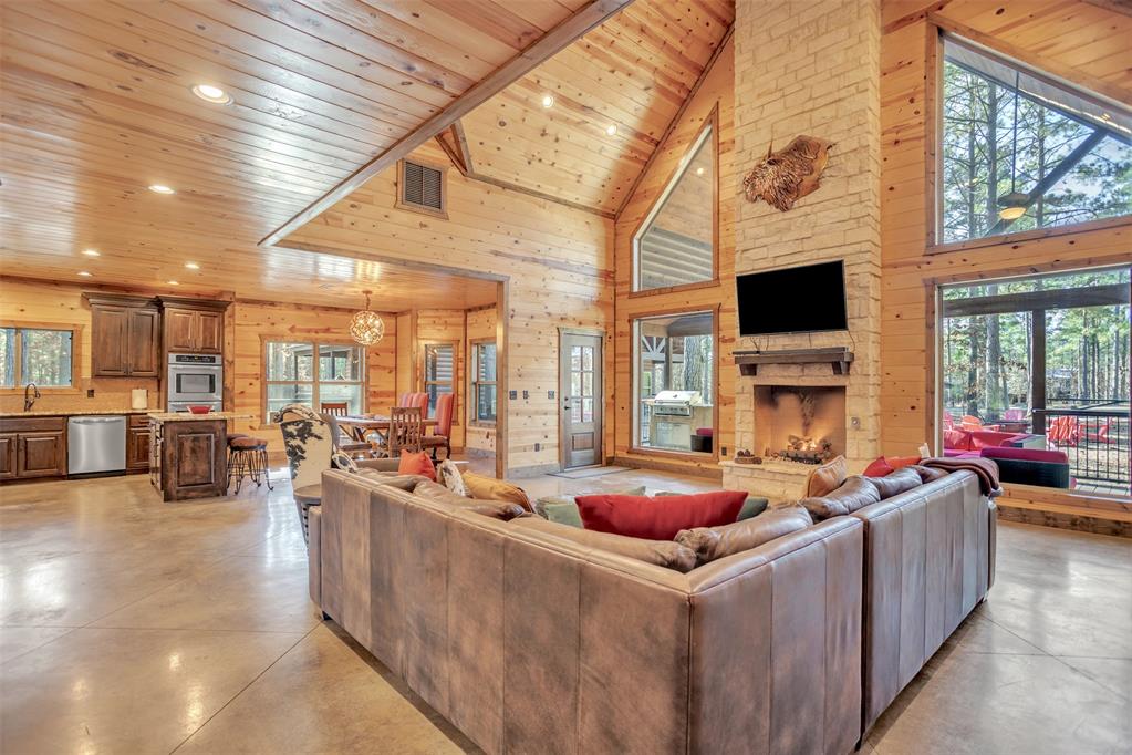 658 Sugar Pine Loop Property Photo 6