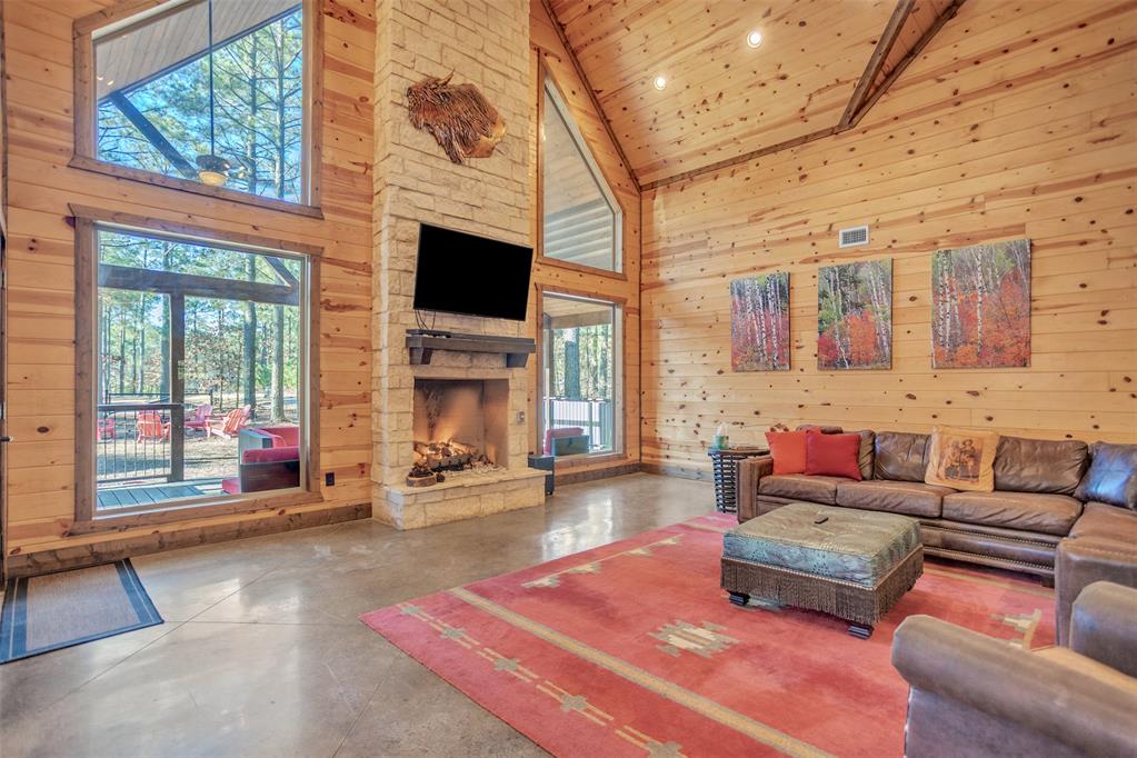 658 Sugar Pine Loop Property Photo 7