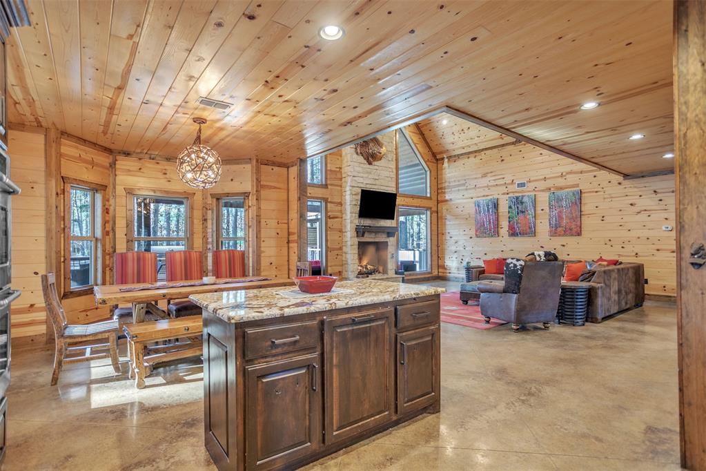 658 Sugar Pine Loop Property Photo 9