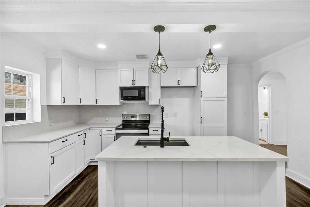 1301 N Mckinley Avenue Property Photo 5