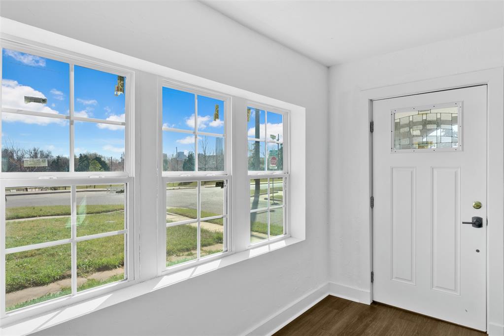 1301 N Mckinley Avenue Property Photo 7