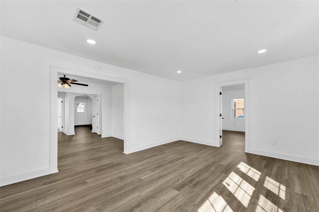 1301 N Mckinley Avenue Property Photo 9