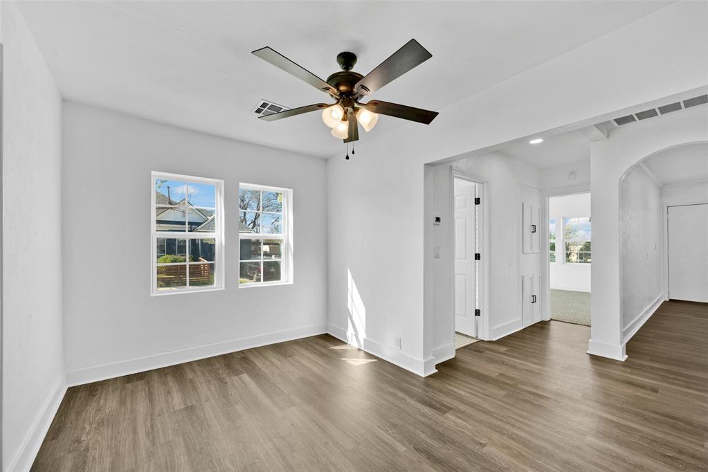 1301 N Mckinley Avenue Property Photo 12