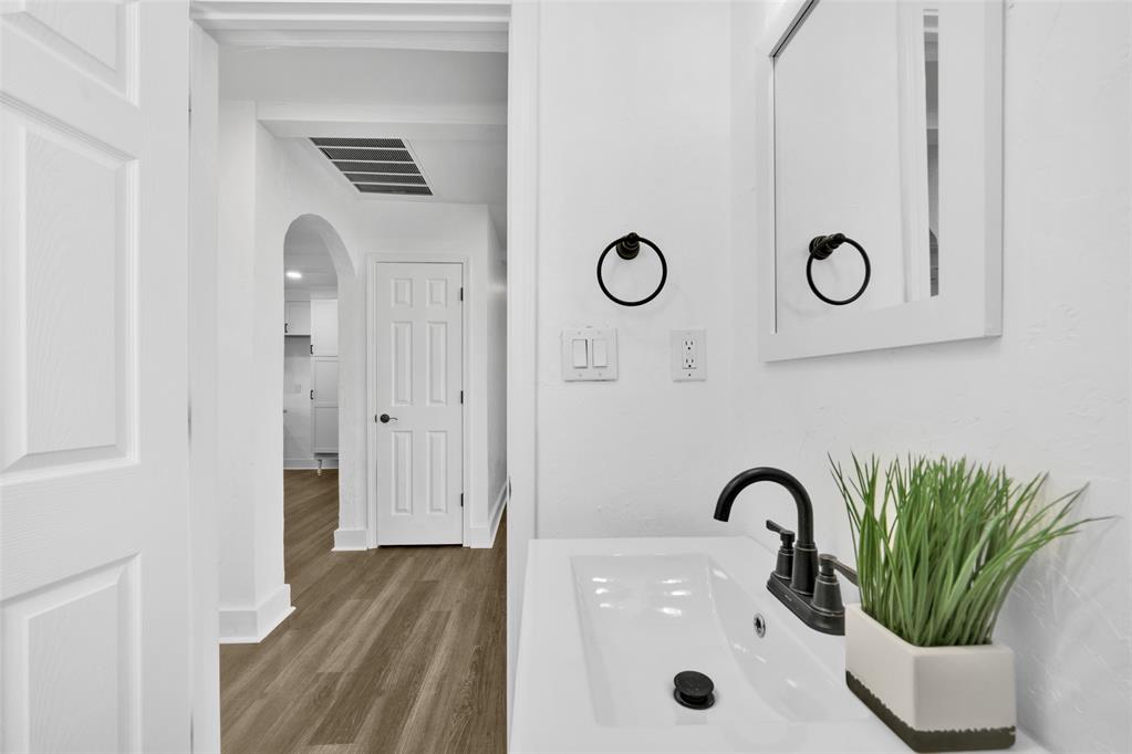 1301 N Mckinley Avenue Property Photo 14