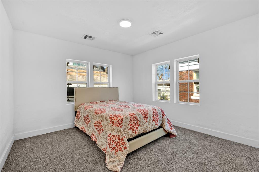 1301 N Mckinley Avenue Property Photo 20