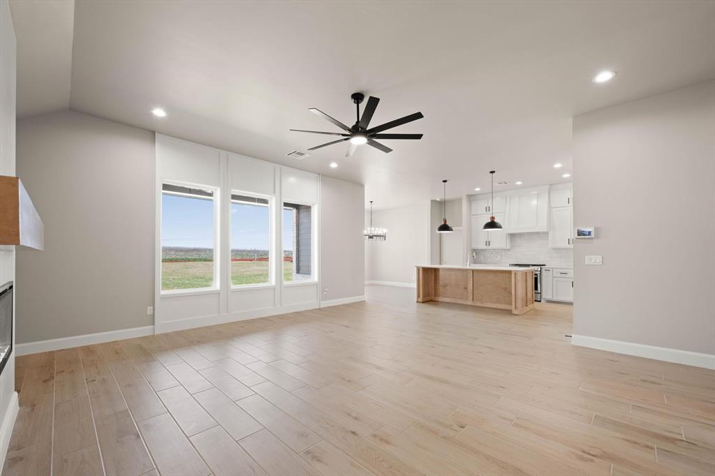 15700 Siloa Avenue Property Photo 10